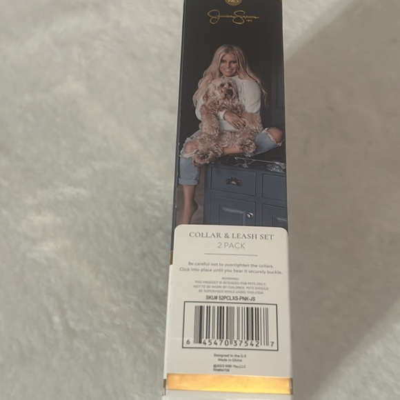 Jessica Simpson Leash & Collar Set - Picture 4 of 4